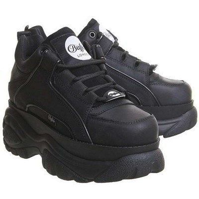 90s chunky trainers
